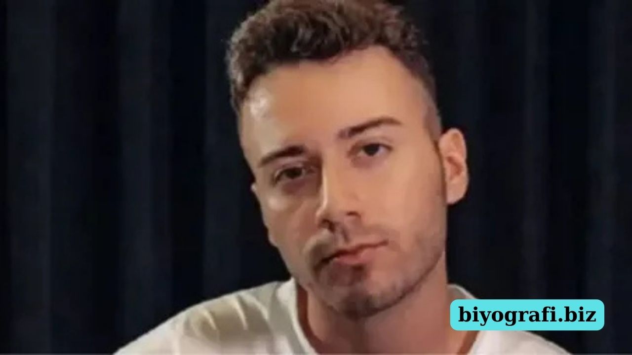 Enes Batur Kimdir?