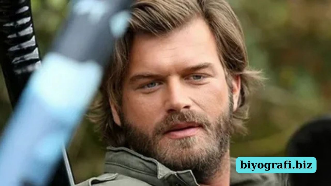 Kıvanç Tatlıtuğ Kimdir?