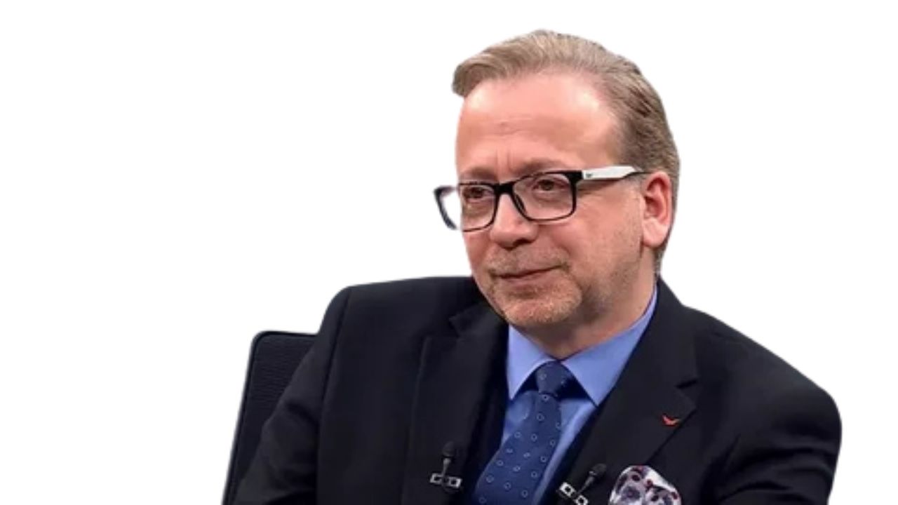 Zeki Uzundurukan Kimdir?