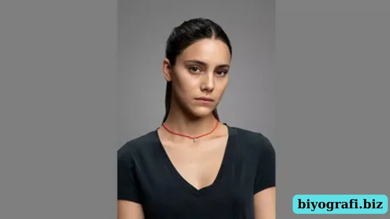 Dilin Döğer Kimdir?