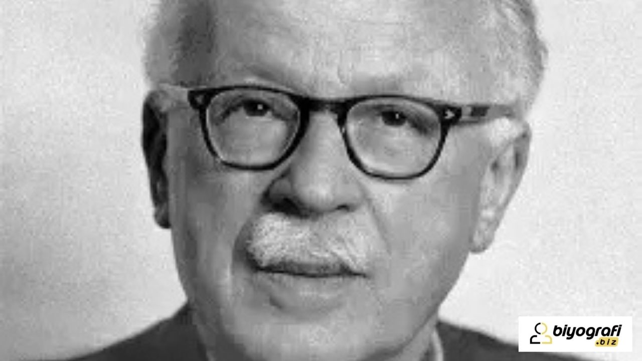 Leopold Ružička Kimdir?