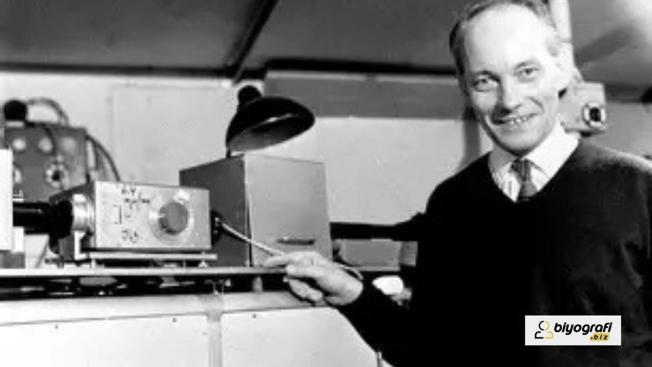 Manfred Eigen Kimdir?